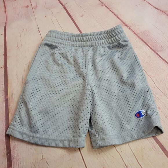 Champion shorts 2T  - Picture 1 of 3
